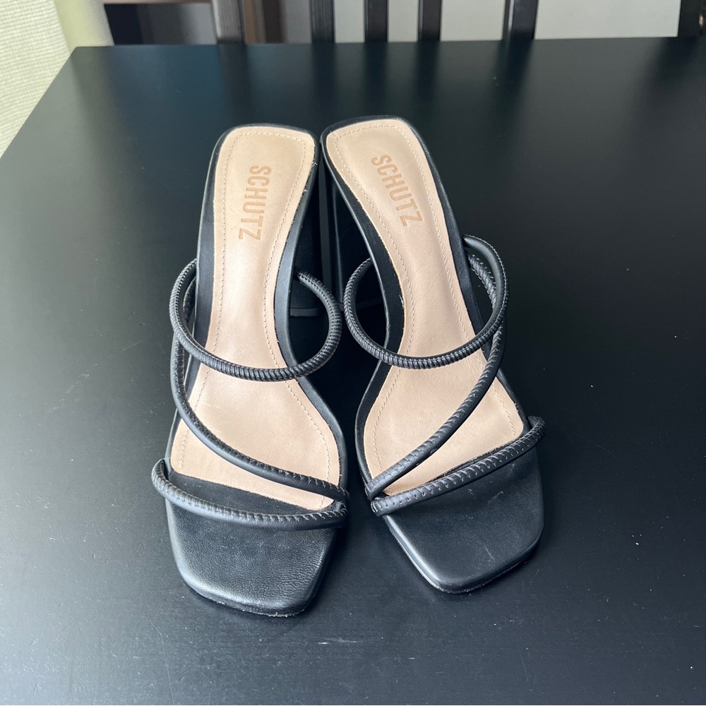 SCHUTZ Black Heels Elegant Design